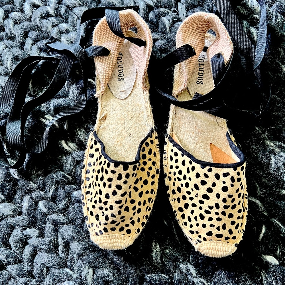 Soludos tie up Flats.